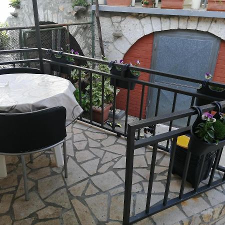 Centar Njivice Apartment Luaran gambar