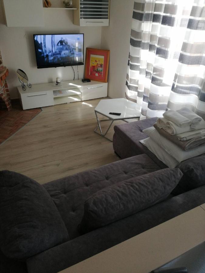 Centar Njivice Apartment Luaran gambar