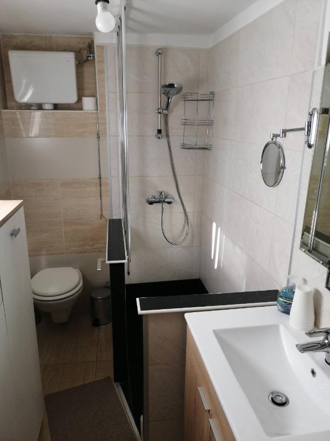 Centar Njivice Apartment Luaran gambar